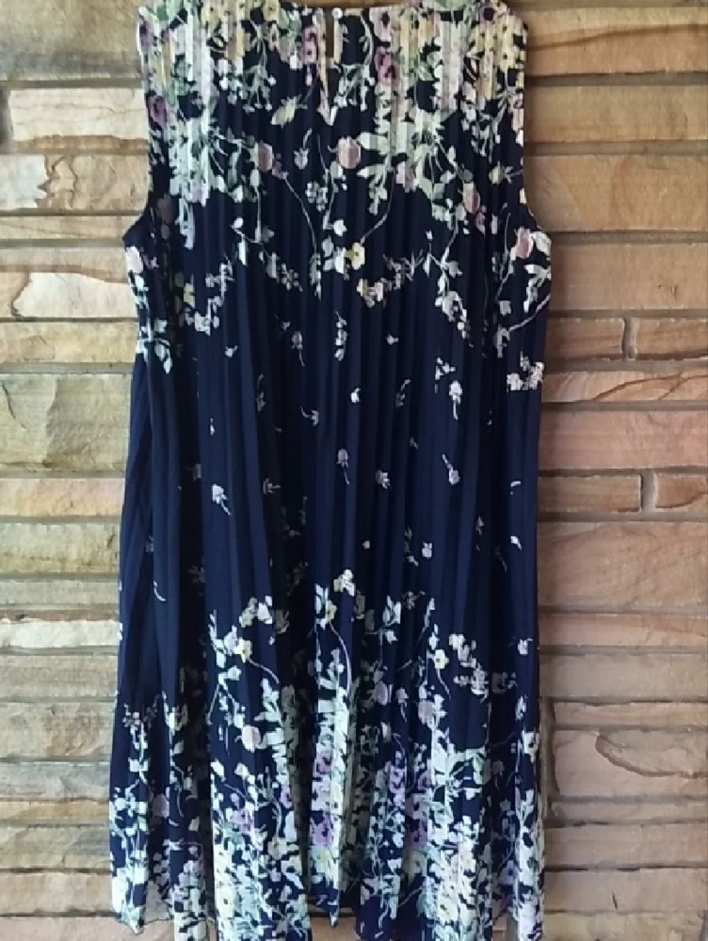 Suzanne Betro Navy Floral Dress with Pastel Accents - Picture 4 of 4